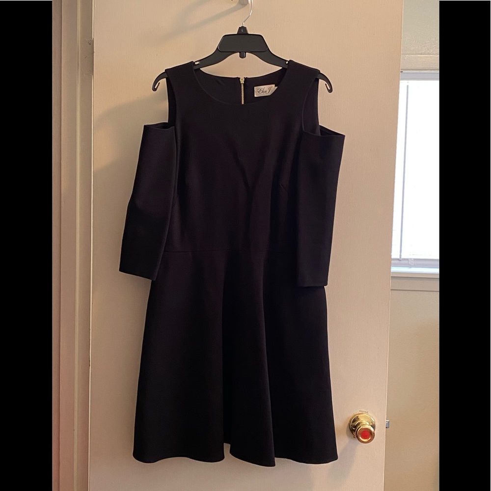 Eliza J Black Cold-Shoulder 3/4 Sleeve Dress